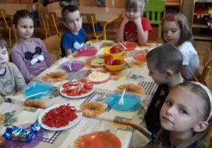 311884343_1156832054913635_6675201027618040893_n-300x210