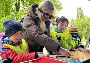 Zabawy z wykorzystaniem ciekawych przedmiot&oacute;w.