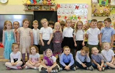 Zdjęcie grupowe. Grupa piąta.