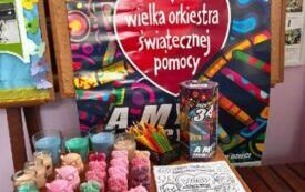 Zdjęcie  plakatu Wielkiej Orkiestry Świątecznej Pomocy